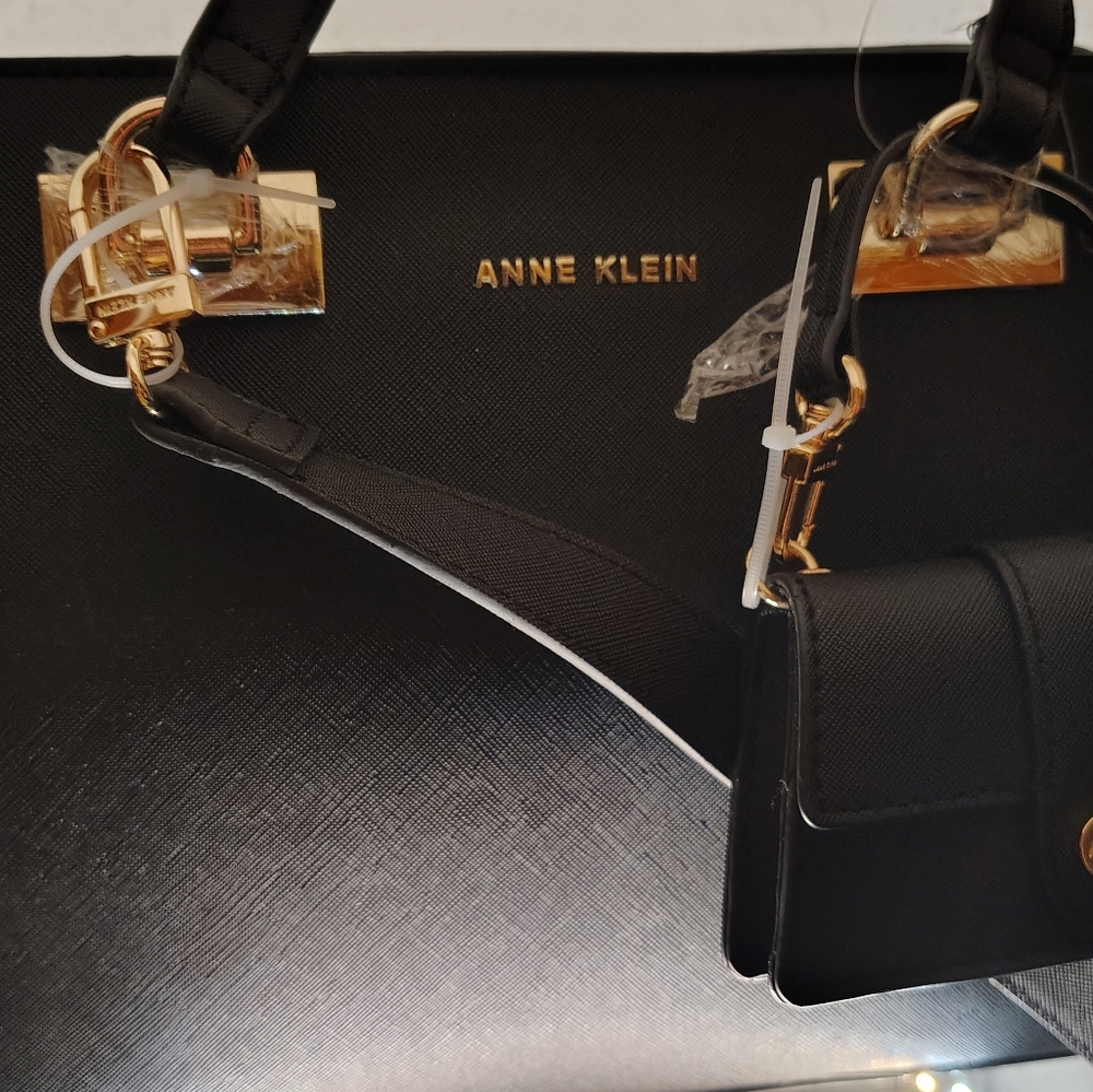 Anne Klein Black and Gold Shoulder Bag